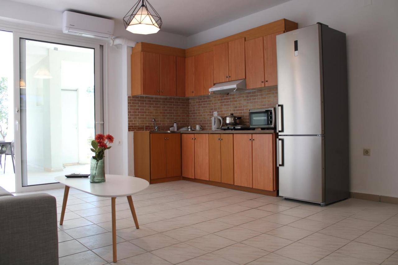 Kalamaki Plaza Apartments ภายนอก รูปภาพ
