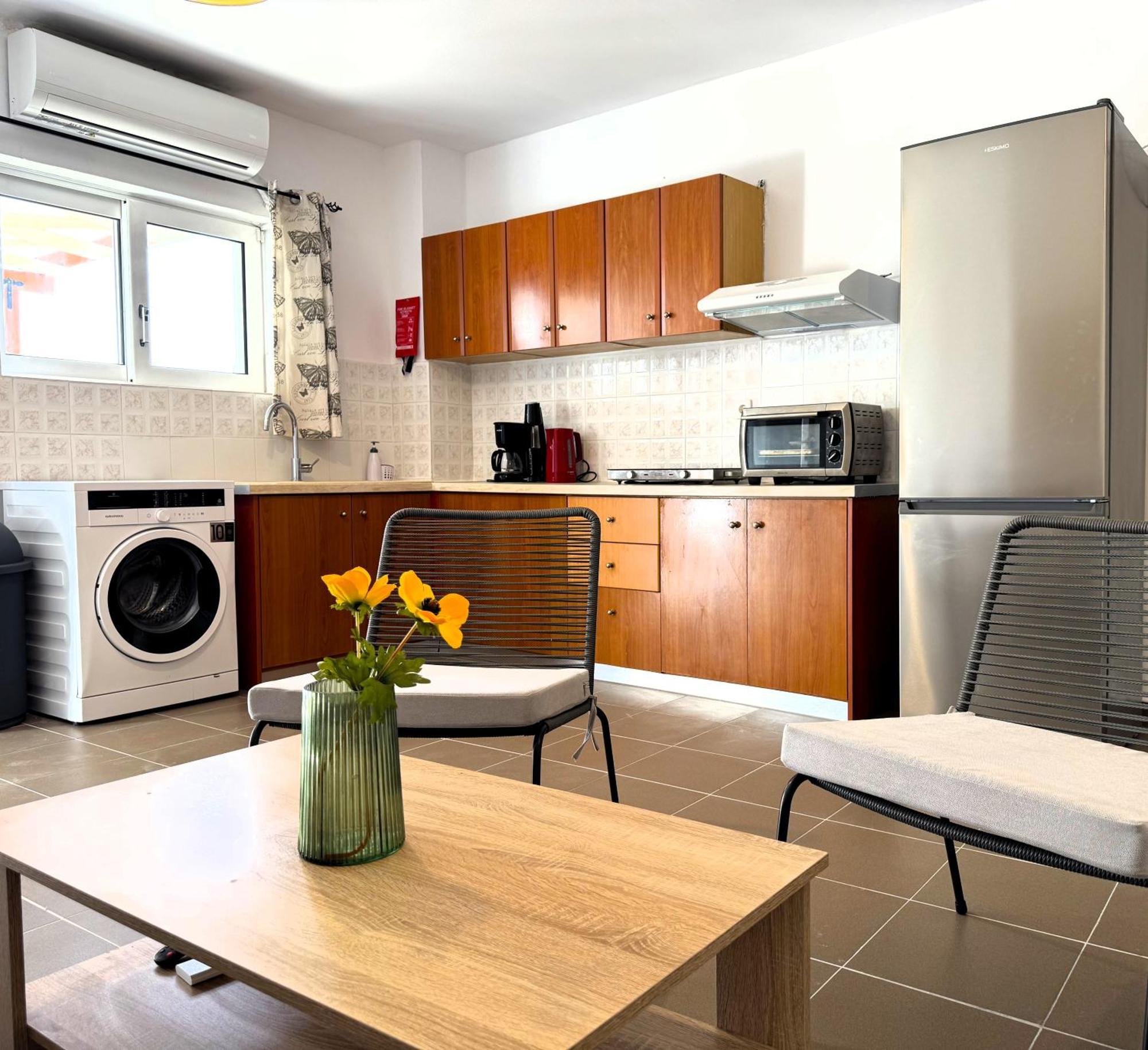 Kalamaki Plaza Apartments ภายนอก รูปภาพ
