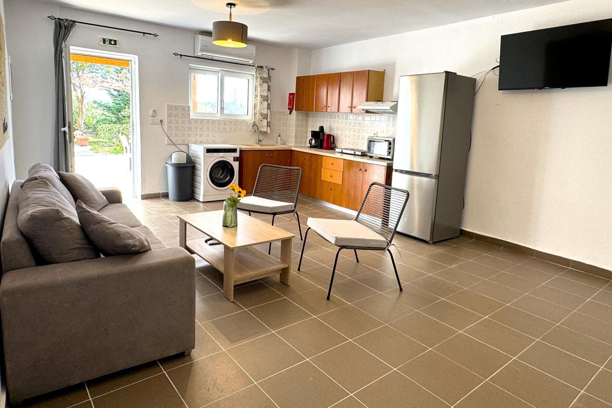 Kalamaki Plaza Apartments ภายนอก รูปภาพ